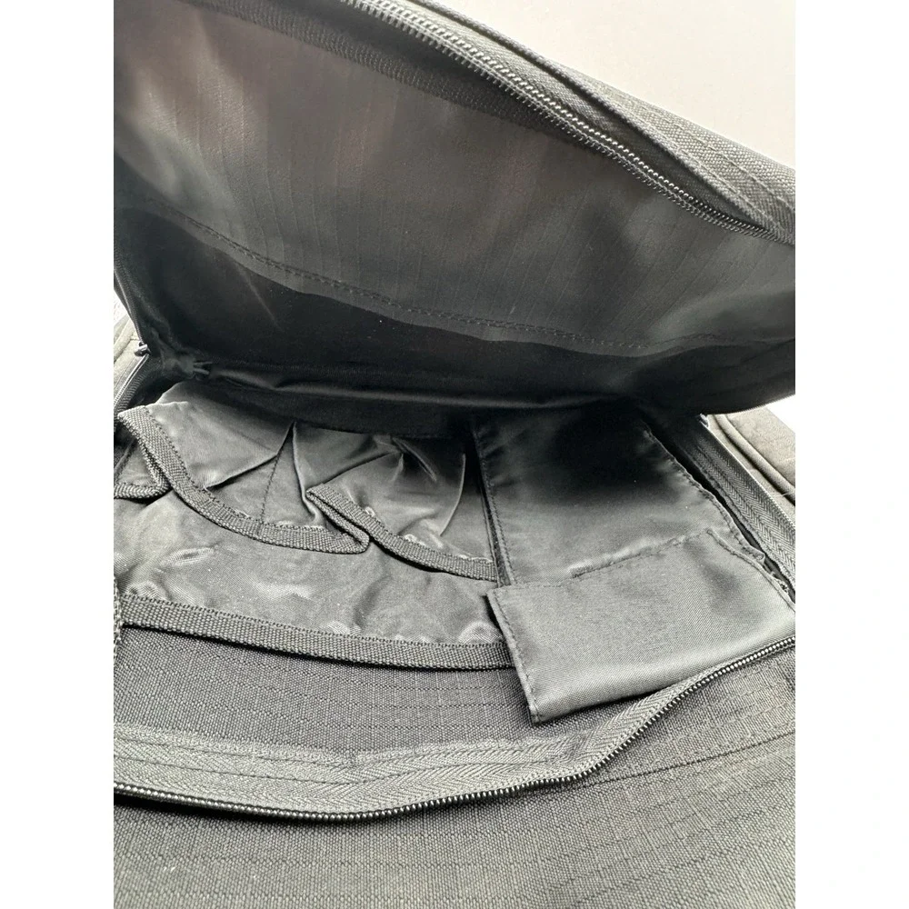 Leed's‎ Black Messenger Bag Satchel Laptop Computer 8500-11